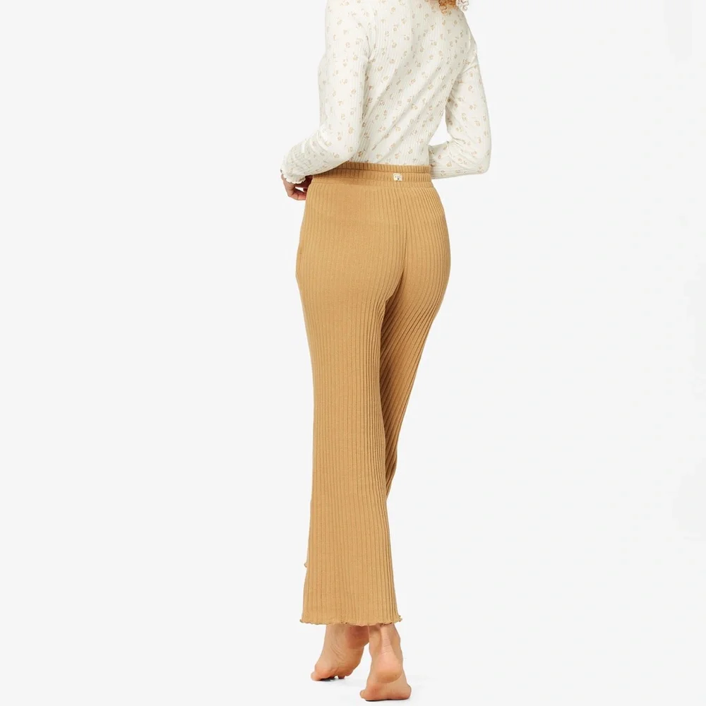 🔆BILLABONG🔆 KEEP LOUNGIN TOP
KEEP LOUNGIN PANT SET - Picture 12 of 14